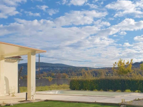 Villa 3 Chambres avec Piscine Privée, Clim, et Grand Terrain à Vallon-Pont-d'Arc - FR-1-382-52
